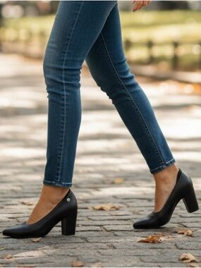 Chelsea Jones Rhyme Black Shine metallic Leather Comfort Heels Shoes Sz EU41